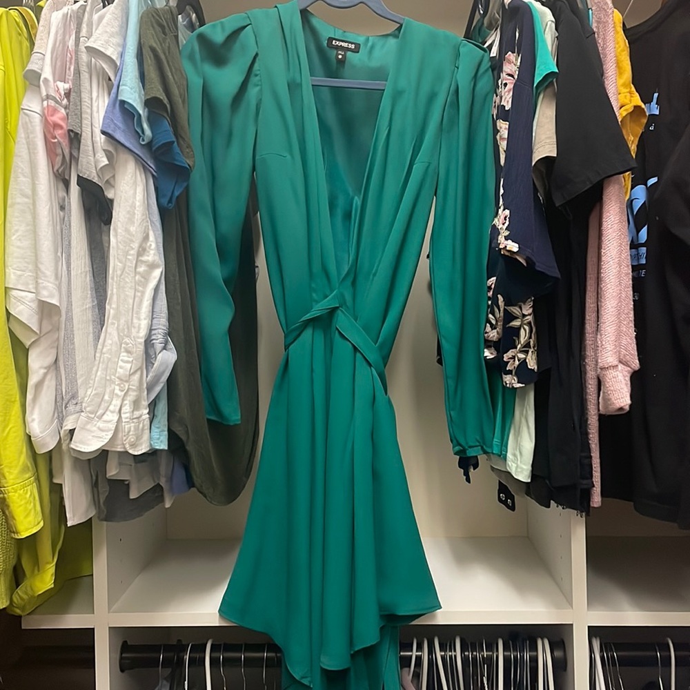 Emerald Long Sleeves Wrap Dress